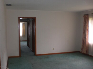 5709 Cedar Forest Dr N, Jacksonville, FL 32210 - photo 3