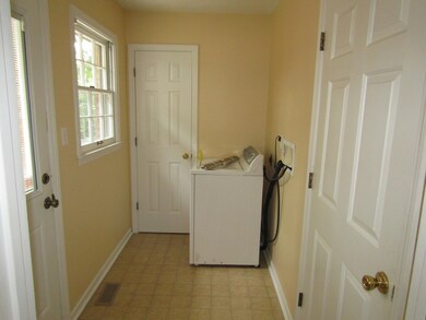 2104 Autumnview Ln, Frankfort, KY 40601 - photo 6