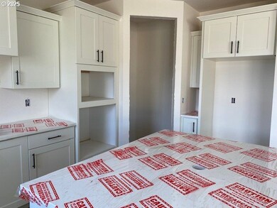 1756 N Millican Creek St, Lafayette, OR 97127 - photo 4