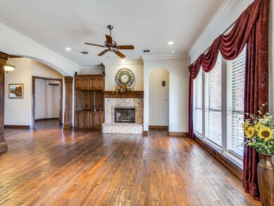 8648 Wishing Tree Ln, North Richland Hills, TX 76182 - photo 3