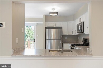 3032 Spice Bush Rd, Laurel, MD 20724 - photo 7