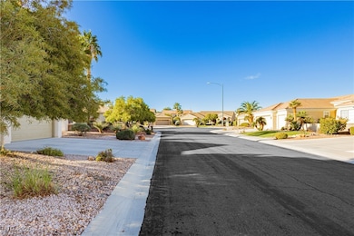 2032 Wolverine Ct, Henderson, NV 89052 - photo 5