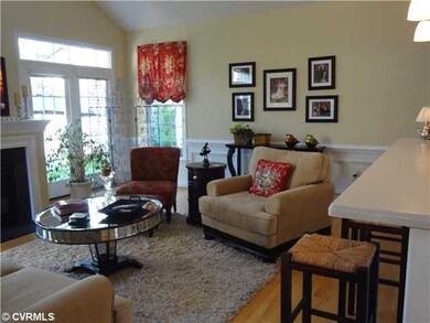 Den/Family/Great Room - Family Room with hardwood 