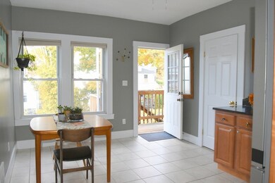 58 Rich St unit 4, Waltham, MA 02451 - photo 3