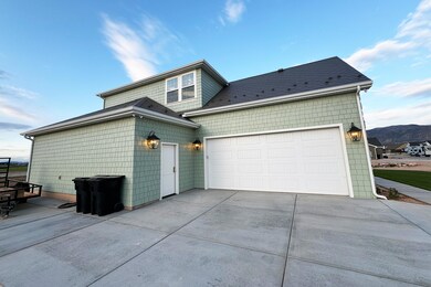 5_Garage Side House
