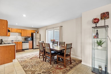 912 Cordoba Ct, University Park, IL 60484 - photo 5