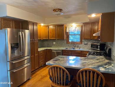 1419 N 7th Ave, Altoona, PA 16601 - photo 4