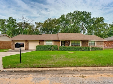 401 S 14th Place, Ada, OK 74820 - photo 2