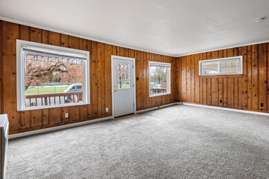 1335 NW Harmon Blvd, Bend, OR 97701 - photo 3