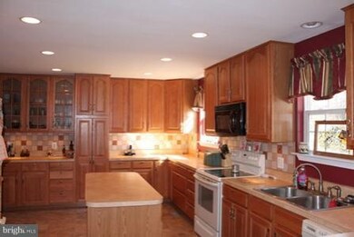 1429 Claridge Ave, Halethorpe, MD 21227 - photo 5