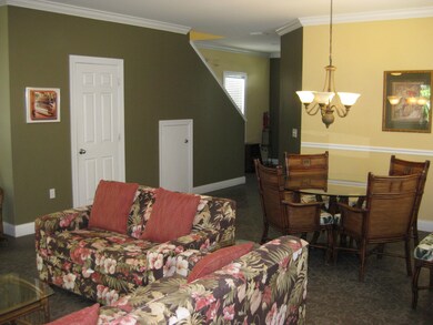 Living/Dining Area