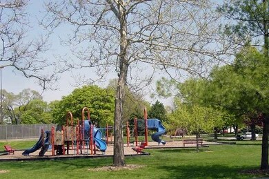 150 S Arlington Ave, Elmhurst, IL 60126 - photo 4