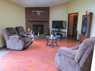 3708 W Moore Rd, Muncie, IN 47304 - photo 2