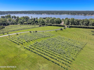 713 Navesink River Rd (25)