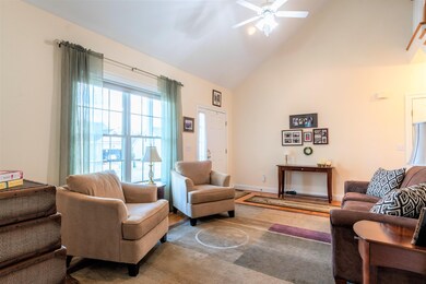 9 Stearns Ln, MerriMacK, NH 03054 - photo 4