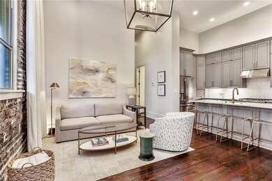 Kitchen/ Living