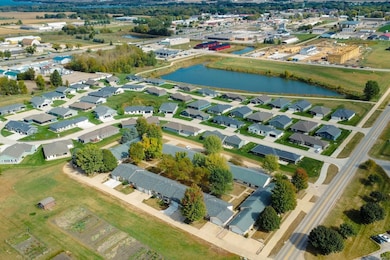 1916 23rd St unit 12, Spirit Lake, IA 51360 - photo 4