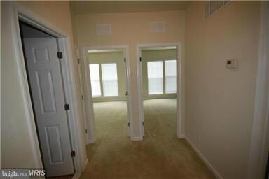 42829 Burrell Square unit UPPER, Ashburn, VA 20147 - photo 7