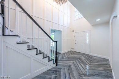 41 Lynn Ct, North Brunswick, NJ 08902 - photo 2