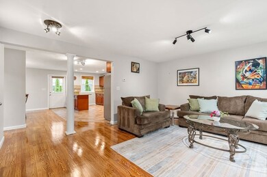 104 Crescent St unit 1, Waltham, MA 02453 - photo 5