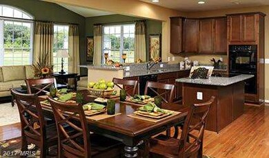 7207 Flame Leaf Ct, Clinton, MD 20735 - photo 2