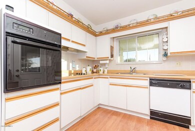 10014 W Audrey Dr, Sun City, AZ 85351 - photo 6