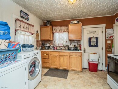 920 Hartford Ave, Des Moines, IA 50315 - photo 6