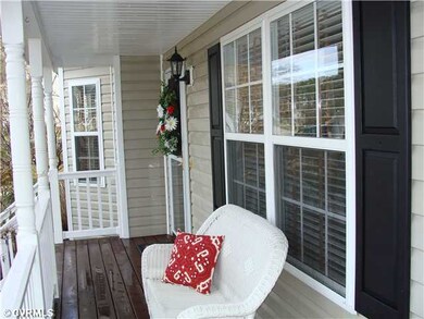 Exterior Front - The perfect spot for your wicker 
