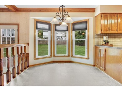 7920 Oakview Dr, Lenexa, KS 66215 - photo 6