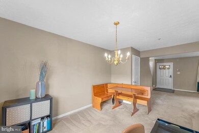 2915 Charred Wood Dr, District Heights, MD 20747 - photo 7