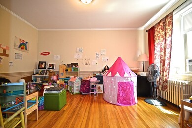 119 Winthrop Rd unit 4, Brookline, MA 02445 - photo 4