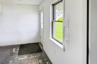 2631 N Grove St, Rutland, VT 05701 - photo 3