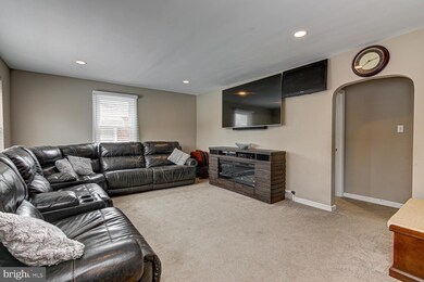 113 Walnut Hill Ln, Havertown, PA 19083 - photo 2