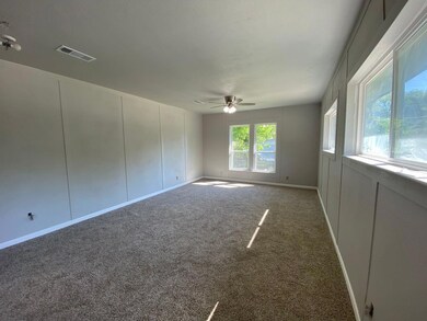 1101 W Lone Star Ave unit A, Cleburne, TX 76033 - photo 4