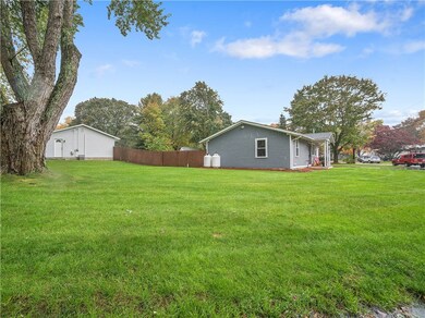 34 Douglas Cir, Greenville, RI 02828 - photo 3