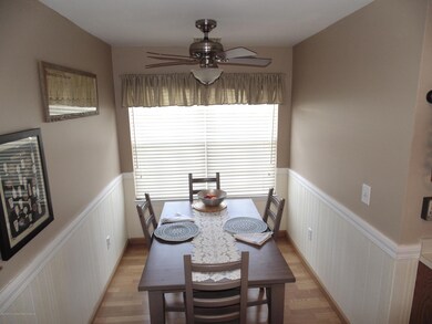 EAT IN KITCHEN