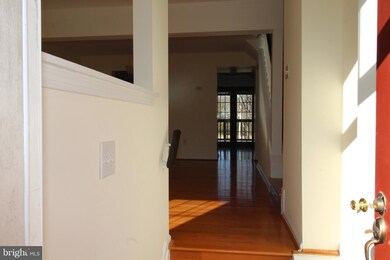 3830 Swan House Ct, Burtonsville, MD 20866 - photo 3