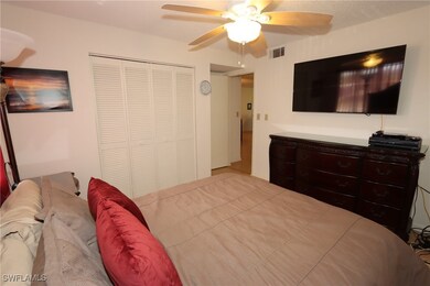 118 Palm Dr unit 8, Naples, FL 34112 - photo 7