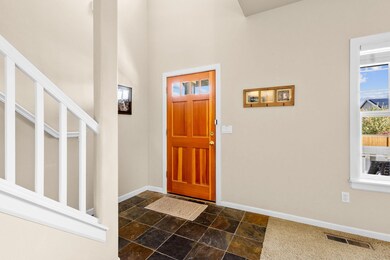 3035 NE Roxy Place, Bend, OR 97701 - photo 4