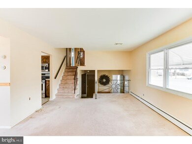 46 Rolling Ln, Trenton, NJ 08690 - photo 5