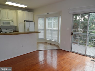 6012 Madison Overlook Ct, Falls Church, VA 22041 - photo 7