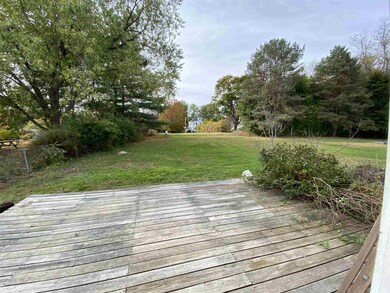 15 Crescent St, Pittsfield, NH 03263 - photo 4