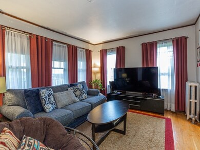 137 Taylor St, Malden, MA 02148 - photo 3