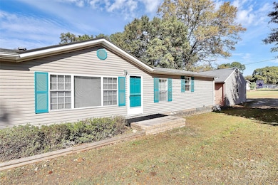 4104 Pebblebrook Cir SW, Concord, NC 28027 - photo 6