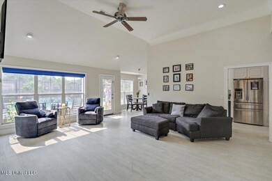 06-230 Lighthouse Ln
