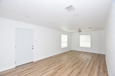 7727 Southern St, Houston, TX 77087 - photo 3
