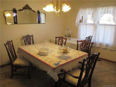 418 Dobson Rd, Statesville, NC 28677 - photo 5