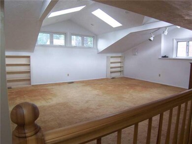 2nd Floor Plan. 22 x18  loft with skylights and wi