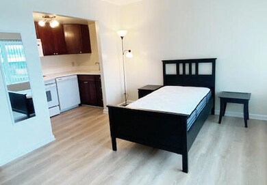 13L Living4