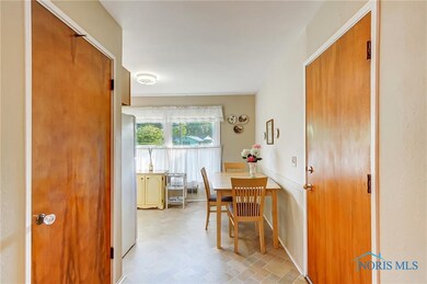 4702 Elmhurst Rd, Toledo, OH 43613 - photo 7